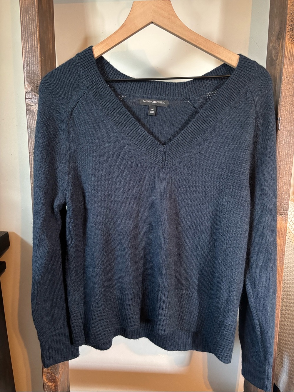 Banana Republic V-Neck Sweater - Navy Blue Medium